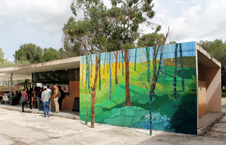 María Ortega Estepa. Viajando el paraíso. Mural Universidad Pablo de Olavide