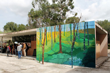 María Ortega Estepa. Viajando el paraíso. Mural Universidad Pablo de Olavide