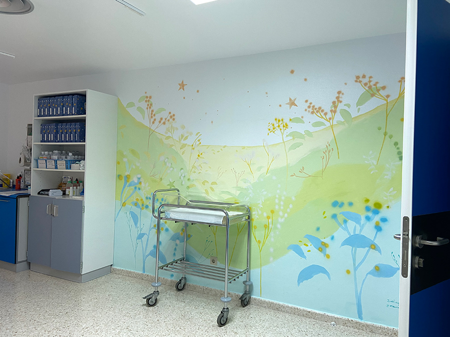 Hospital de Mérida - Área Paritorios. Mural María Ortega Estepa