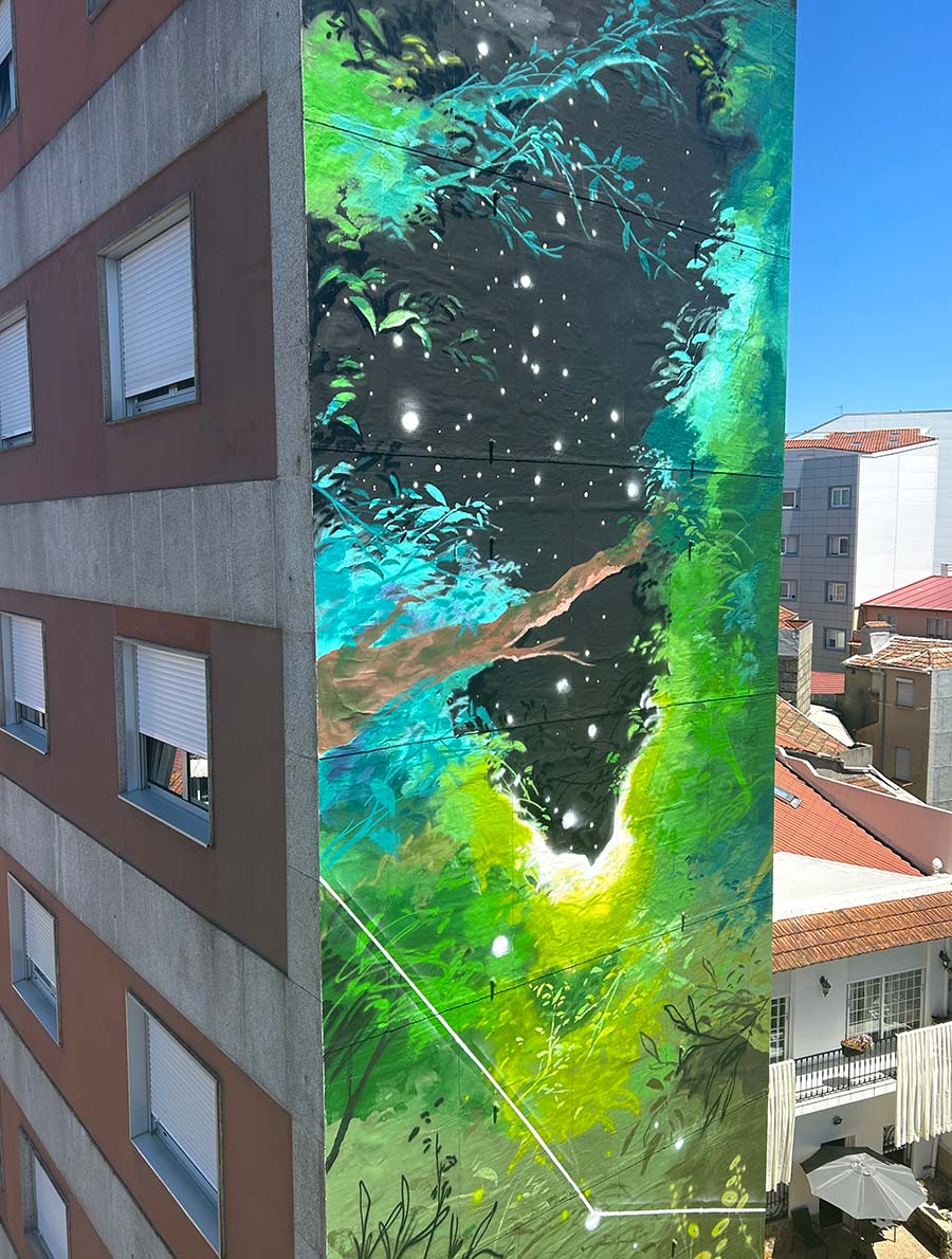 María Ortega Estepa. Mural "El presente desde el que miramos". Festival Vigo Cidade de Cor (Vigo Ciudad de Color).